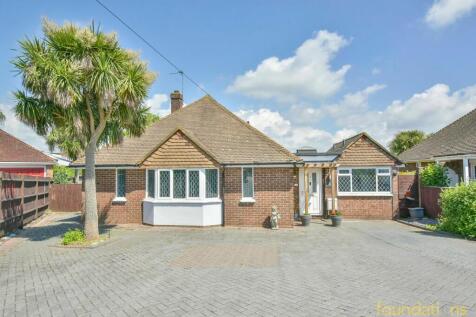 4 bedroom detached bungalow for sale