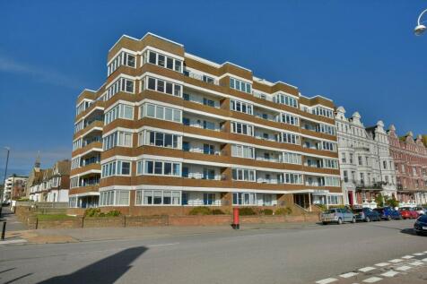 De la Warr Parade, East Sussex... 2 bed flat for sale