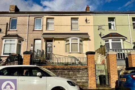 Pen Y Graig Terrace, Brynithel... 3 bed terraced house for sale