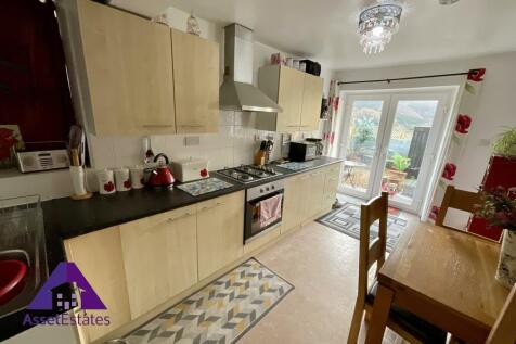 Rhiw Parc Road, Abertillery, NP13 1EW 2 bed end of terrace house for sale