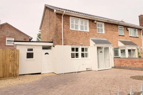 3 bedroom semi-detached house for sale
