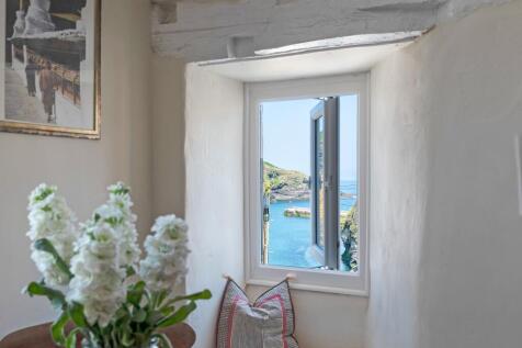 Top Flat, Stanley House 3 bed flat for sale