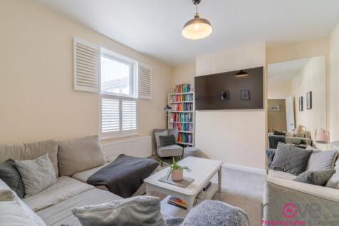 Wellington Street, Cheltenham GL50 4 bed end of terrace house for sale
