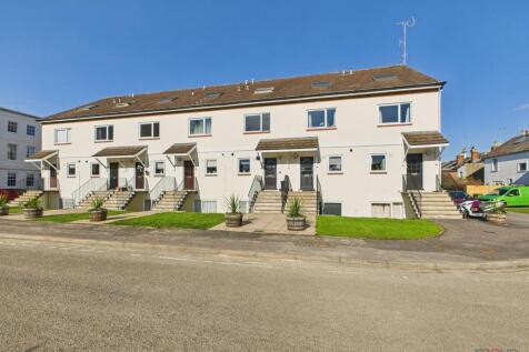 Cedar Court Road, Cheltenham GL53 2 bed maisonette for sale