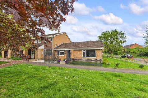 3 bedroom terraced bungalow for sale