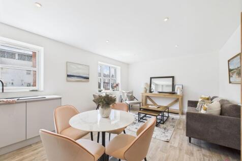 116 Prestbury Road, Cheltenham GL52 2 bed apartment for sale