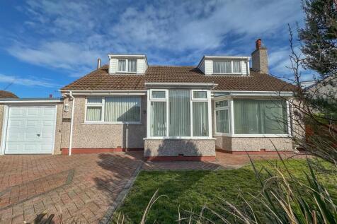 4 bedroom detached bungalow for sale