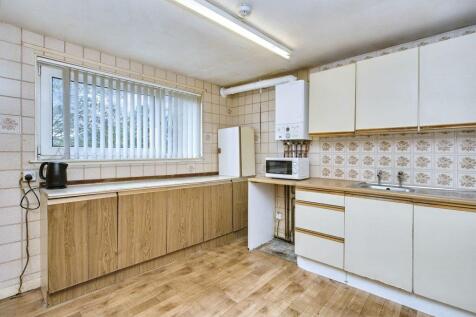 93/4 Stenhouse Street West... 2 bed flat for sale