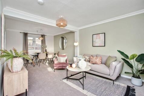 22 Hillside Road, The Poplar... 3 bed semi