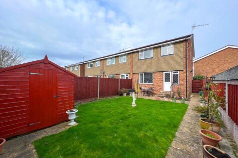3 bedroom end of terrace house for sale