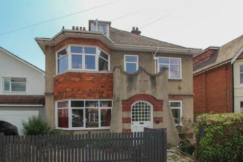 6 bedroom detached house for sale