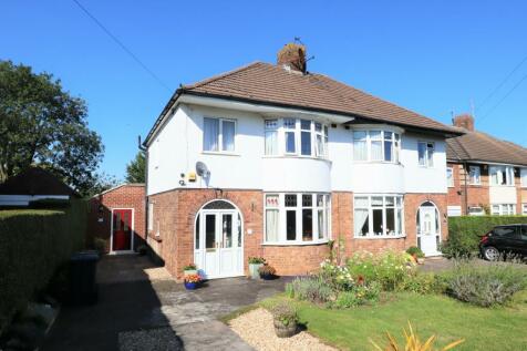 4 bedroom semi-detached house for sale