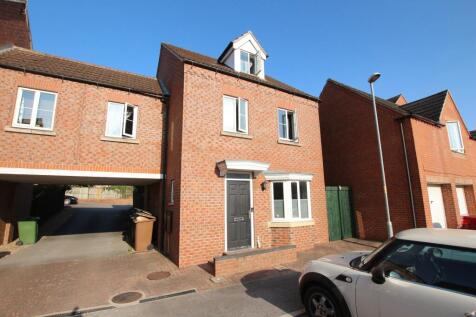 4 bedroom town house for sale