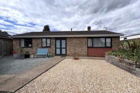 3 bedroom detached bungalow for sale