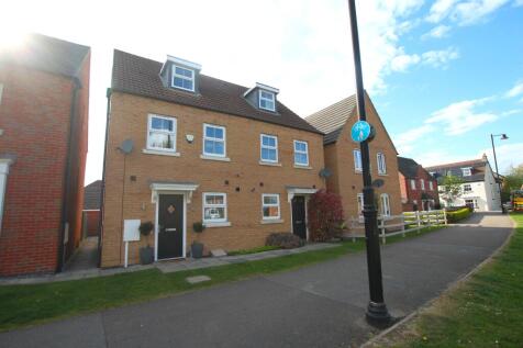 3 bedroom town house for sale