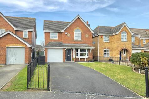 4 bedroom detached house for sale