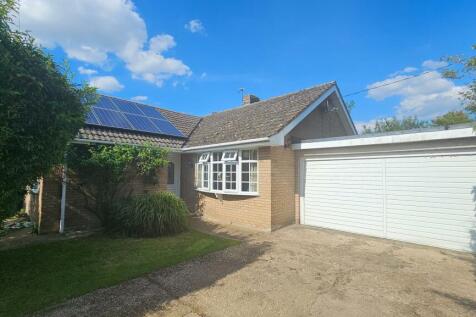 3 bedroom detached bungalow for sale