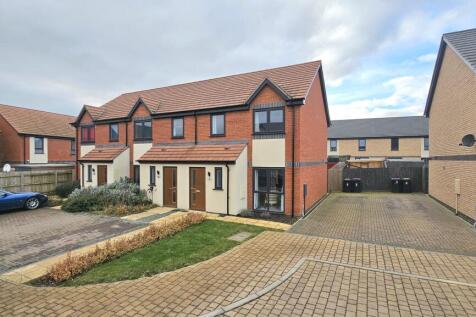 3 bedroom end of terrace house for sale