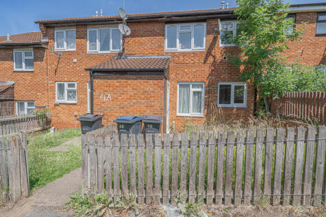 1 bedroom ground floor flat for sale