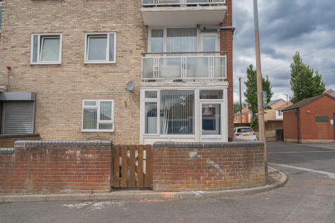 1 bedroom ground floor flat for sale