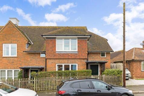 2 bedroom cottage for sale