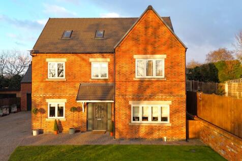 5 bedroom detached house for sale