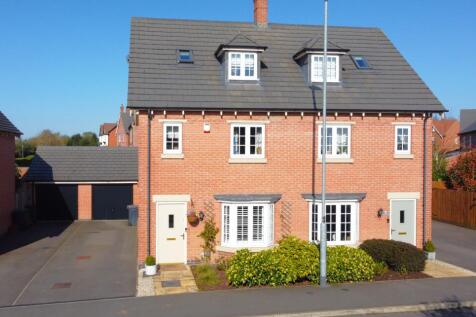 3 bedroom semi-detached house for sale