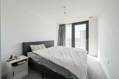 City North Place, Finsbury Park... 2 bed flat for sale