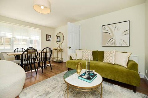 St Johns Villas, N19, Archway... 3 bed flat for sale