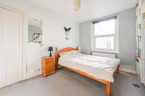 St Johns Way, Archway, London, N19 1 bed flat for sale
