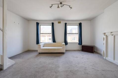 Crouch Hill, Stroud Green, London, N4 2 bed flat for sale