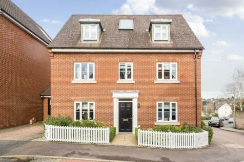 5 bedroom detached house for sale