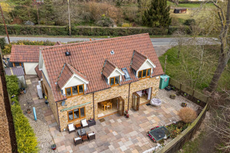 Smiths Green, Saffron Walden CB11 3 bed detached house for sale