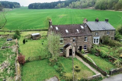 The Mires, Birchover, Matlock DE4 4 bed cottage for sale