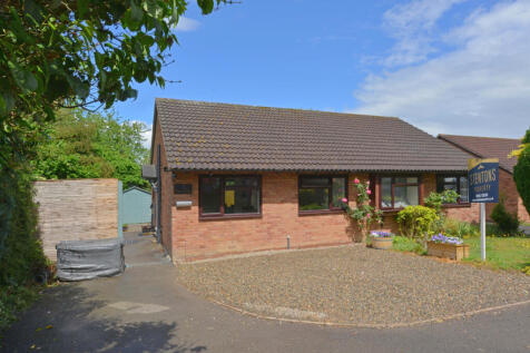 2 bedroom semi-detached bungalow for sale