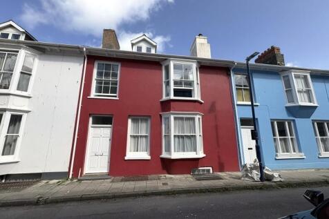 5 bedroom terraced house for sale