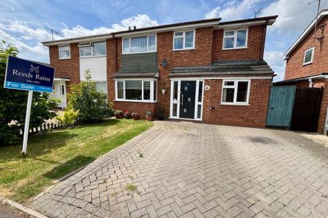 Hamilton Road, Worcestershire WR11 4 bed semi