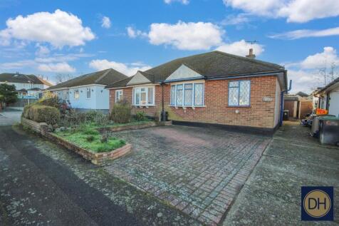 2 bedroom semi-detached bungalow for sale