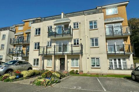 Lower Corniche, Kent CT21 2 bed apartment for sale