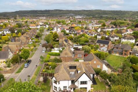 Baldric Road, Kent CT20 6 bed detached house for sale