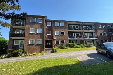 Whitfield Hill, Kearsney CT16 3 bed apartment for sale