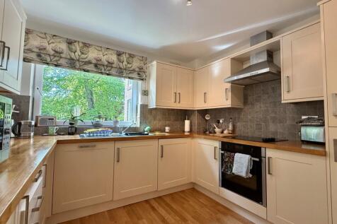Thornhill Road, Tyne and Wear NE12 2 bed apartment for sale