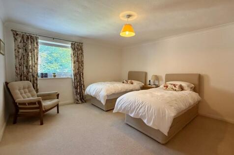 Thornhill Road, Tyne and Wear NE12 2 bed apartment for sale