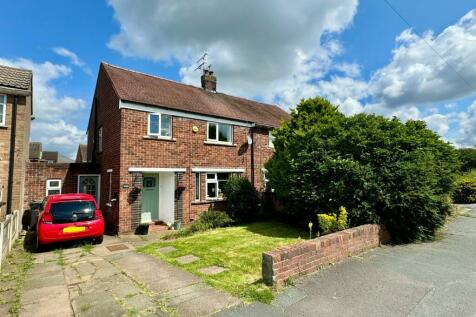 3 bedroom semi-detached house for sale