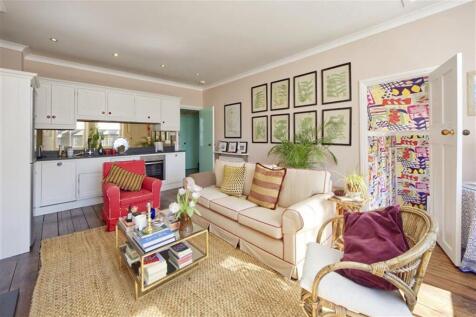 St Marks Road, London, W10 2 bed flat for sale
