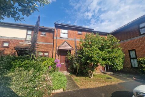 Armory Lane, Hampshire PO1 2 bed terraced house for sale