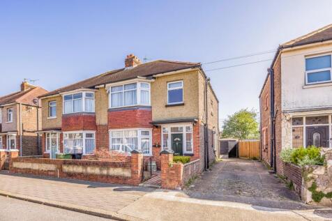 Northwood Road, Hampshire PO2 3 bed semi