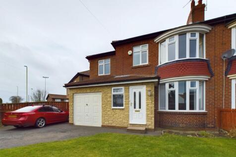 4 bedroom semi-detached house for sale