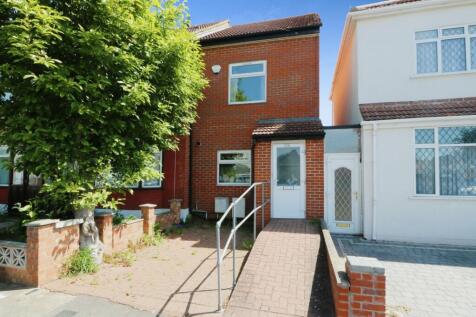 Littlemoor Road, Ilford IG1 3 bed terraced house for sale