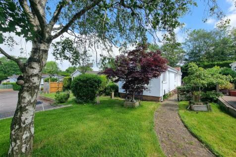 The Oaks, Wythall, Birmingham 2 bed park home for sale